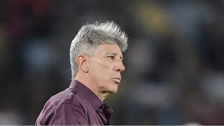 RJ - RIO DE JANEIRO - 13/09/2025 - BRASILEIRO A 2025, FLUMINENSE X CORINTHIANS - Renato Gaucho tecnico do Fluminense durante partida contra o Corinthians no estadio Maracana pelo campeonato Brasileiro A 2025.