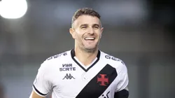 Vegetti comemorando gol marcado diante do Corinthians