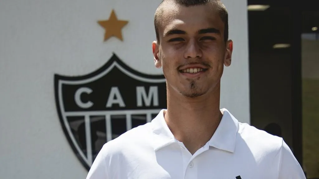 VItão é uma das promessas que renovou com o Atlético-MG (Foto: Divulgação/X-Twitter Atlético-MG)