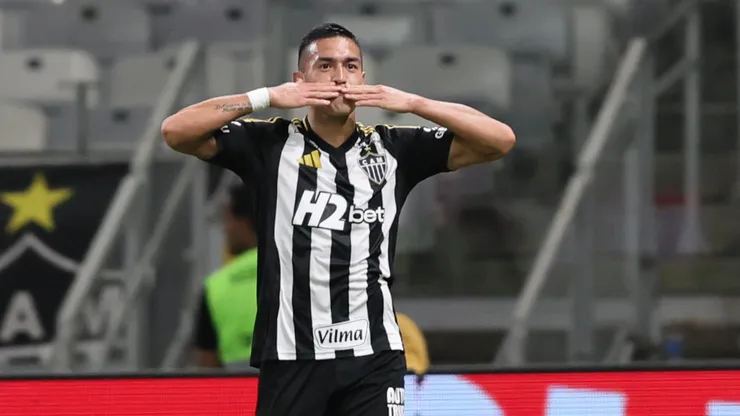 Tomás Cuello, jogador do Atletico-MG passou por procedimento cirúrgico no tornozelo e recebeu o carinho da torcida nas redes