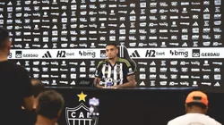 Zagueiro pode atuar de volante pelo Galo (Foto: Pedro Souza / Atlético)