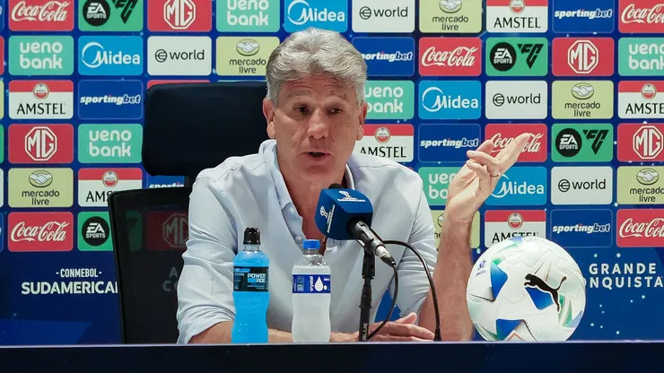 Renato Gaúcho na coletiva após a eliminação para o Lanús (MARCELO GONÇALVES / FLUMINENSE F.C.)