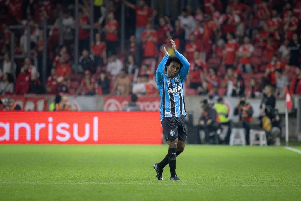 RS – PORTO ALEGRE – 21/09/2025 – BRASILEIRO A 2025, INTERNACIONAL X GREMIO – Willian jogador do Gremio durante partida contra o Internacional no estadio Beira-Rio pelo campeonato Brasileiro A 2025.
