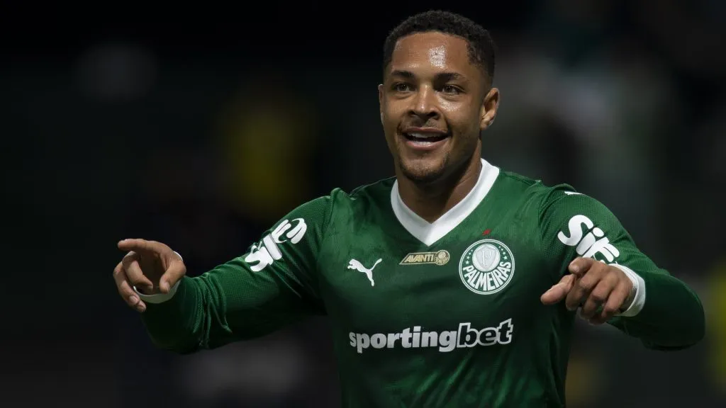 Vitor Roque vive bom momento pelo Palmeiras neste momento da temporada – Foto: Anderson Romão/AGIF