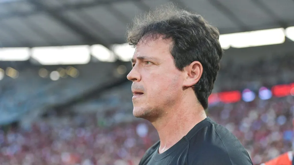 Fernando Diniz, técnico do Gigante da Colina. Foto: Thiago Ribeiro/AGIF.