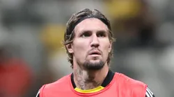 Jogador alvinegro no aquecimento antes do jogo pela Copa Sul-Americana.