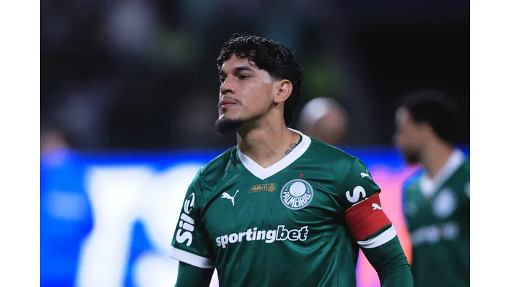 Gustavo Gómez é titular absoluto na zaga do Palmeiras. Foto: Ettore Chiereguini/AGIF