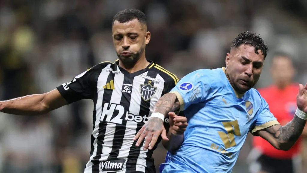 Foto: Gilson Lobo/AGIF – Victor Hugo durante jogo do Atlético-MG contra o Bolívar