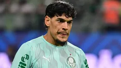 Gustavo Gómez precisou deixar o gramado após se machucar