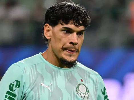 Gómez apresenta inchaço no olho e vai parar no hospital