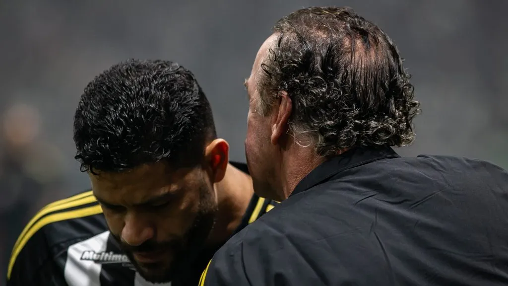 Cuca e Hulk no Atlético. Foto: Fernando Moreno/AGIF