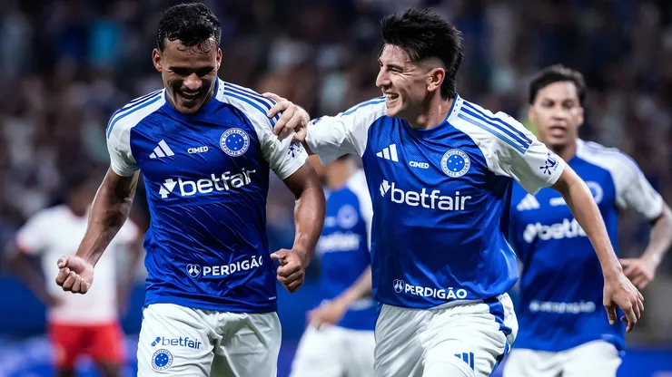 Cruzeiro festeja gol contra o Bragantino (Gustavo Aleixo/Cruzeiro)