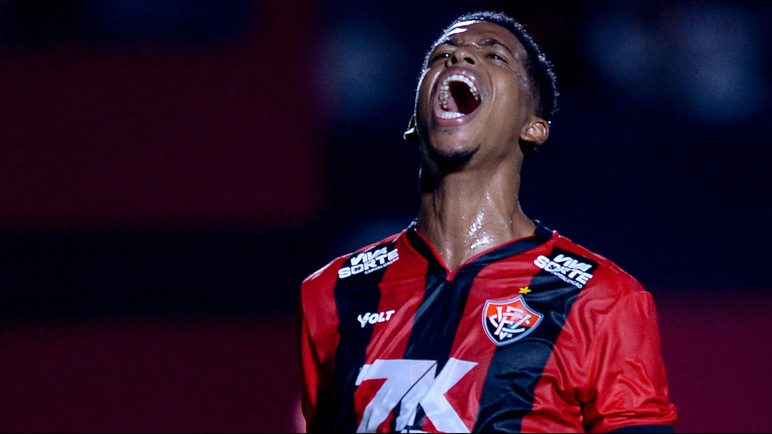 Carlinhos jogador do Vitoria durante partida contra o Nautico no estadio Barradao pelo campeonato Copa Do Brasil 2025. Foto: Jhony Pinho/AGIF