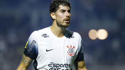 Pedro Raul jogador do Corinthians durante partida contra o Portuguesa no estadio Pacaembu pelo campeonato Paulista 2025. Foto: Marco Miatelo/AGIF