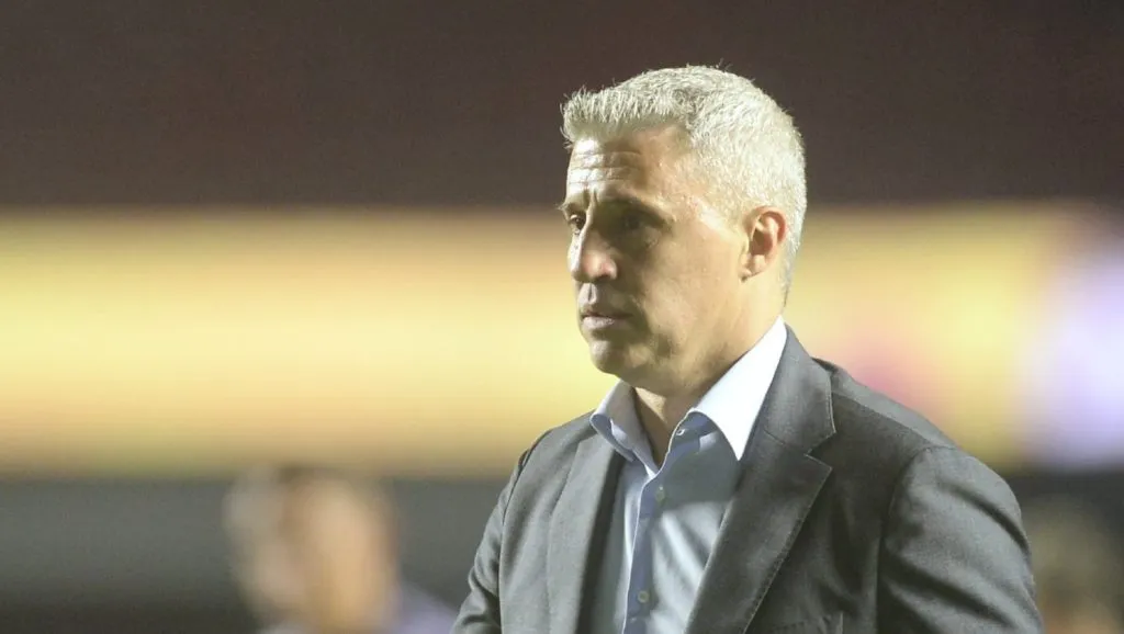 Foto: Alan Morici/AGIF – Crespo vai improvisar o atacante Rigoni de lateral.