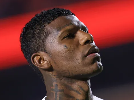 Arboleda e Alan Franco se irritam com cera do rival