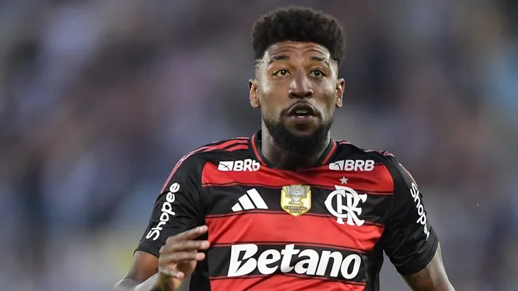 Filipe Luís vai fazer 6 trocas contra Estudiantes; Royal sai para entrada de Varela