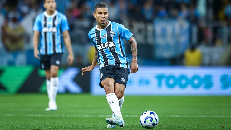 Marcos Rocha em ação com a camisa do Grêmio. FOTO: LUCAS UEBEL/GREMIO FBPA