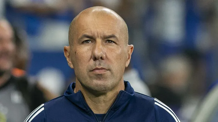 MG - BELO HORIZONTE - 21/09/2025 - BRASILEIRO A 2025, CRUZEIRO X BRAGANTINO - Leonardo Jardim tecnico do Cruzeiro durante partida contra o Bragantino no estadio Mineirao pelo campeonato Brasileiro A 2025. Foto: Fernando Moreno/AGIF