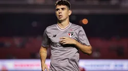 Oscar jogador do Sao Paulo durante aquecimento antes da partida contra o Mirassol no estadio Morumbi pelo campeonato Brasileiro A 2025. Foto: Fabio Giannelli/AGIF