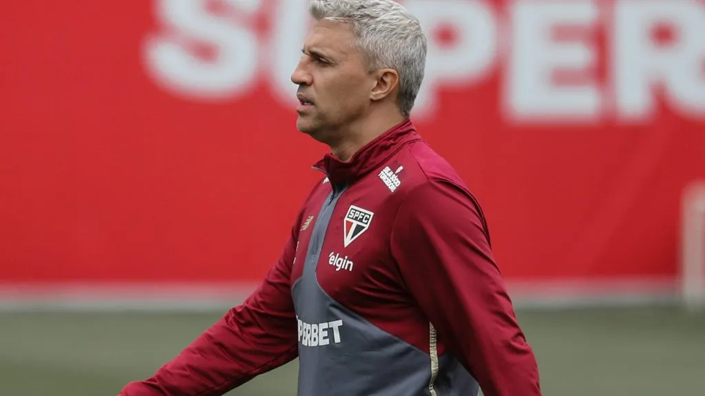 Crespo em treino do São Paulo - Foto: Erico Leonan/São Paulo FC