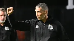 Juan Pablo Vojvoda, técnico do Santos. Foto: Jota Erre/AGIF.