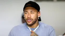 Neymar não vai jogar no clássico.