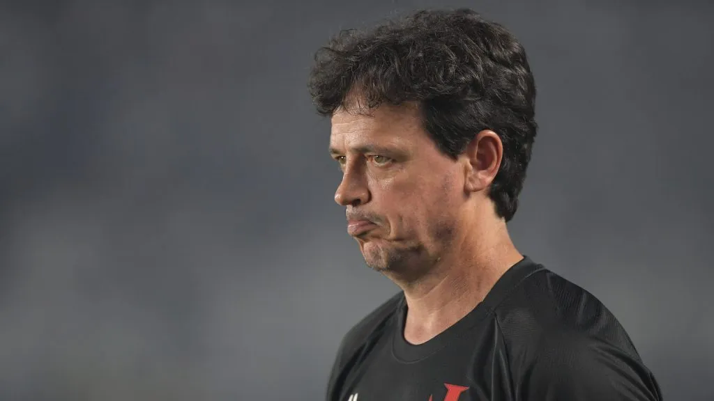 Fernando Diniz, técnico do Gigante da Colina. Foto: Thiago Ribeiro/AGIF.