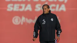 Ramon Díaz, técnico do Internacional em partida pelo campeonato brasileiro