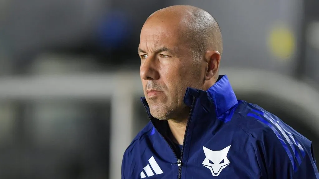 Cruzeiro de Léo Jardim tentará vencer o Flamengo no Maracanã – Foto: Thiago Ribeiro/AGIF