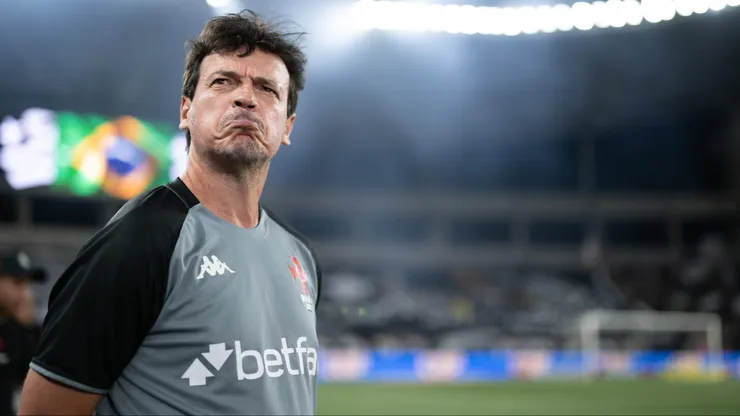 Fernando Diniz, técnico do Vasco, durante partida contra o Botafogo no estadio Engenhao pelo campeonato Copa Do Brasil 2025. Foto: Jorge Rodrigues/AGIF