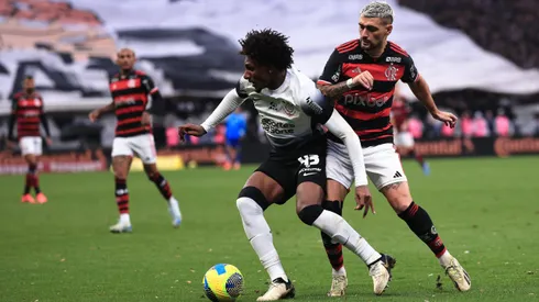 Corinthians x Flamengo se enfrentam pelo Brasileirão. Foto: Ettore Chiereguini/AGIF