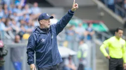 Mano Menezes tecnico do Gremio durante partida contra o Vitoria no estadio Arena do Gremio pelo campeonato Brasileiro A 2025. Foto: Maxi Franzoi/AGIF