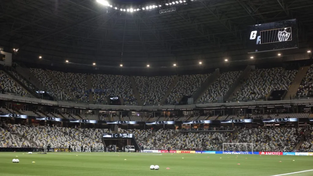 Gramado da Arena MRV voltou a ser assunto em entrevista coletiva – Foto: Gilson Lobo/AGIF