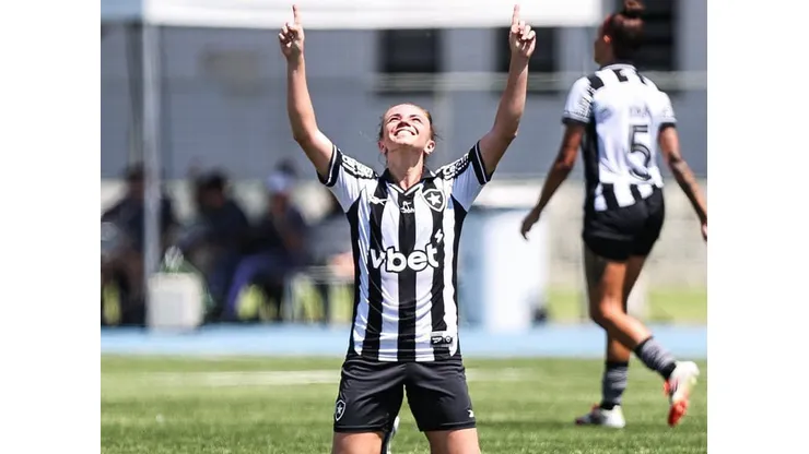 Gloriosa comemorando vitória no carioca. Foto: Reprodução/X/@Botafogofem