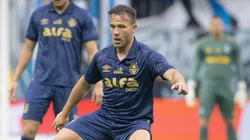 Arthur jogador do Gremio durante partida contra o Vitoria no estadio Arena do Gremio pelo campeonato Brasileiro A 2025. Foto: Maxi Franzoi/AGIF