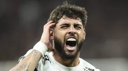 Yuri Alberto foi cobrado pelo elenco do Corinthians.