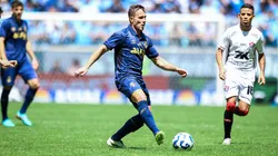 Arthur em ação contra o Vitória.