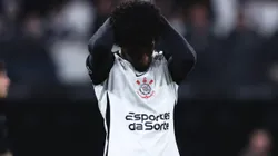 Talles Magno, jogador do Corinthians, lamenta durante partida contra o Bahia no estadio Arena Corinthians pelo campeonato Brasileiro A 2025. Foto: Ettore Chiereguini/AGIF