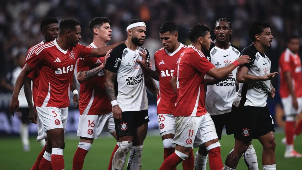 Internacional x Corinthians se enfrentaram recentemente pelo Campeonato Brasileiro A 2025. Foto: Ettore Chiereguini/AGIF