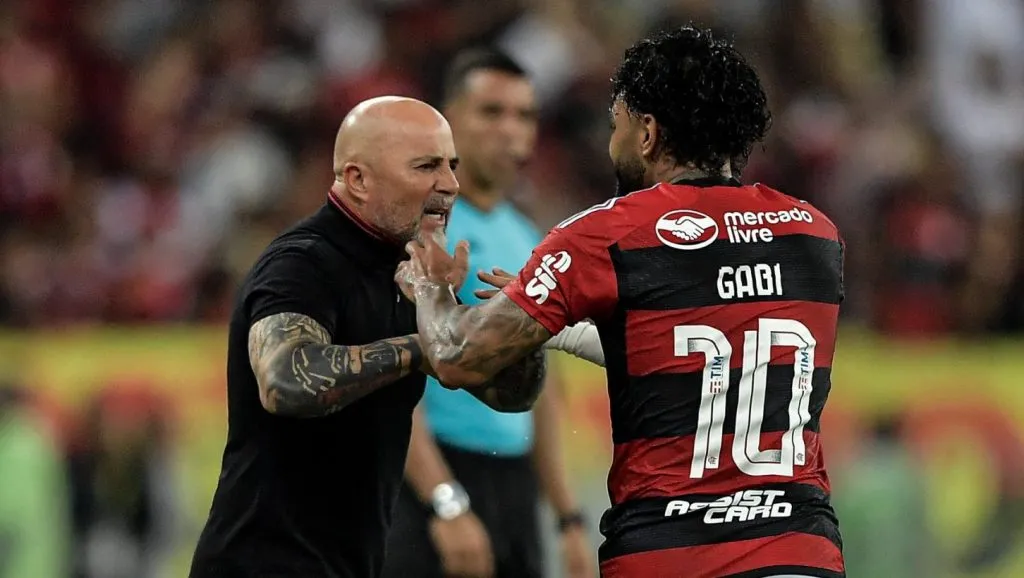 Sampaoli e Gabigol Foto: Thiago Ribeiro/AGIF