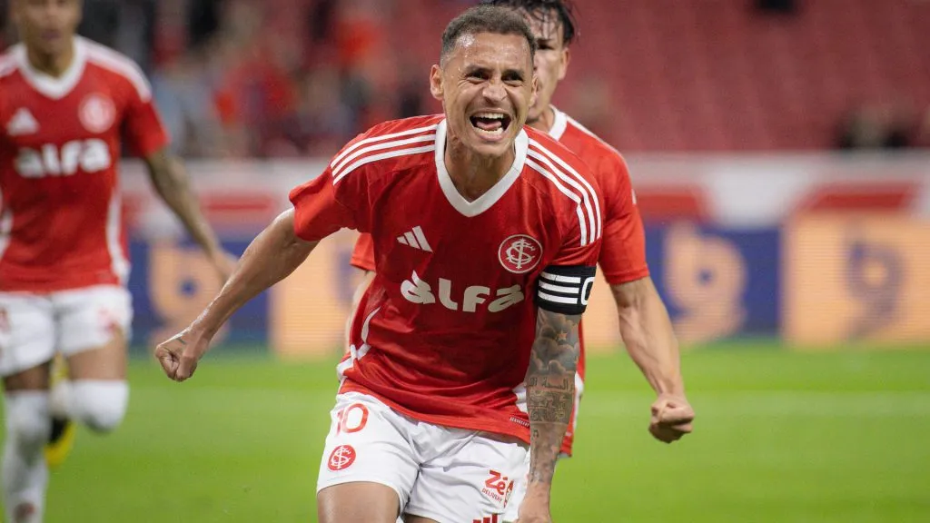 Alan Patrick é a grande referência técnica do Internacional – Foto: Maxi Franzoi/AGIF