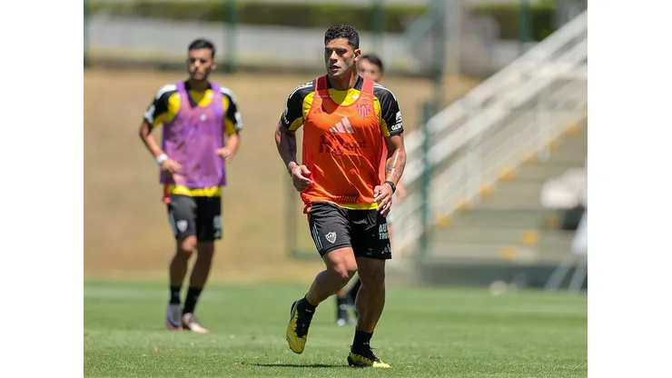 Atacante recebeu 13 cartões amarelos no Galo em 2025 (Foto: João Viegas / Atlético)