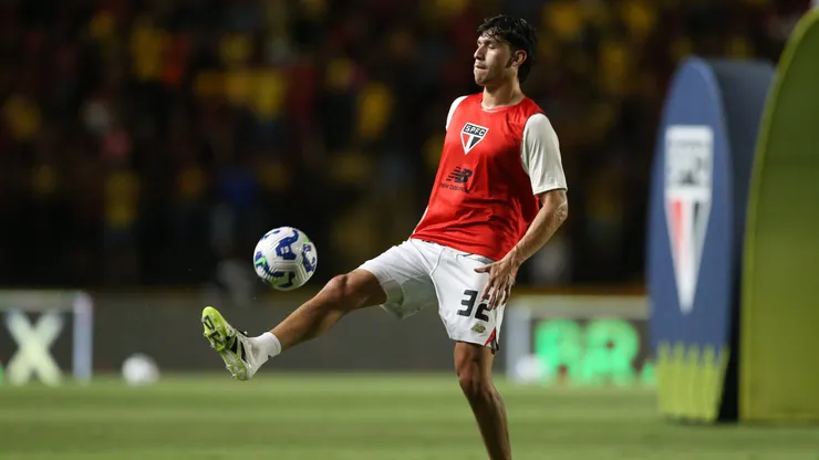 Ferraresi jogador do Sao Paulo durante a partida entre Sport e Sao Paulo na Ilha do Retiro em Recife (PE), pelo Campeonato Brasileiro da Serie A 2025. Foto: Marlon Costa/AGIF