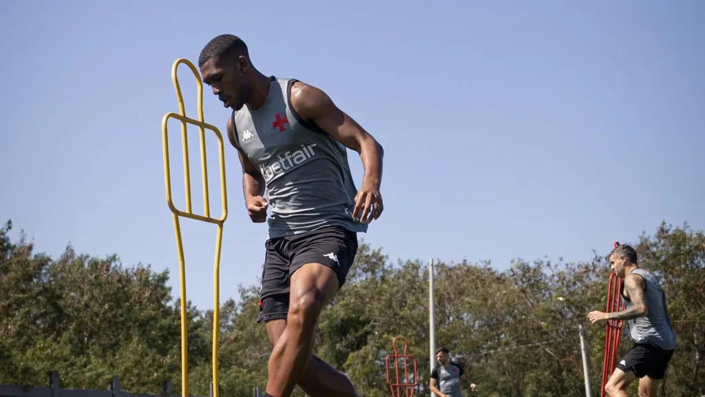 Rayan treinando pelo Vasco - Foto: Matheus Lima/Vasco