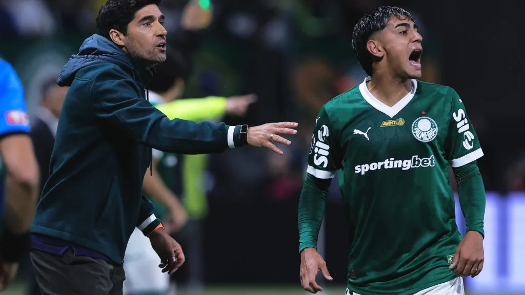 Abel Ferreira tecnico do Palmeiras durante partida contra o River Plate no estadio Arena Allianz Parque pelo campeonato Copa Libertadores 2025. Foto: Ettore Chiereguini/AGIF