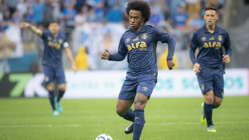 Willian jogador do Gremio durante partida contra o Vitoria no estadio Arena do Gremio pelo campeonato Brasileiro A 2025. Foto: Maxi Franzoi/AGIF