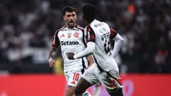 De Arrascaeta jogador do Flamengo comemora seu gol durante partida contra o Corinthians no estadio Arena Corinthians pelo campeonato Brasileiro A 2025. Foto: Ettore Chiereguini/AGIF