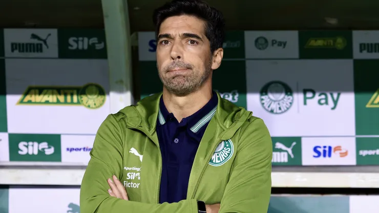 Abel Ferreira no comando técnico do Palmeiras - Foto: Marcello Zambrana/AGIF