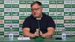 O diretor de futebol Anderson Barros, da SE Palmeiras, concede entrevista coletiva, na Academia de Futebol. (Foto: Cesar Greco)